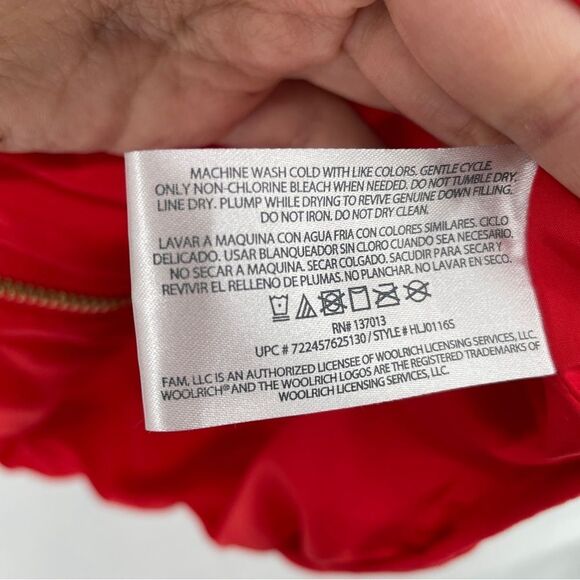 ~Woolrich Women's Red Quilted Vest M - Picture 6 of 7